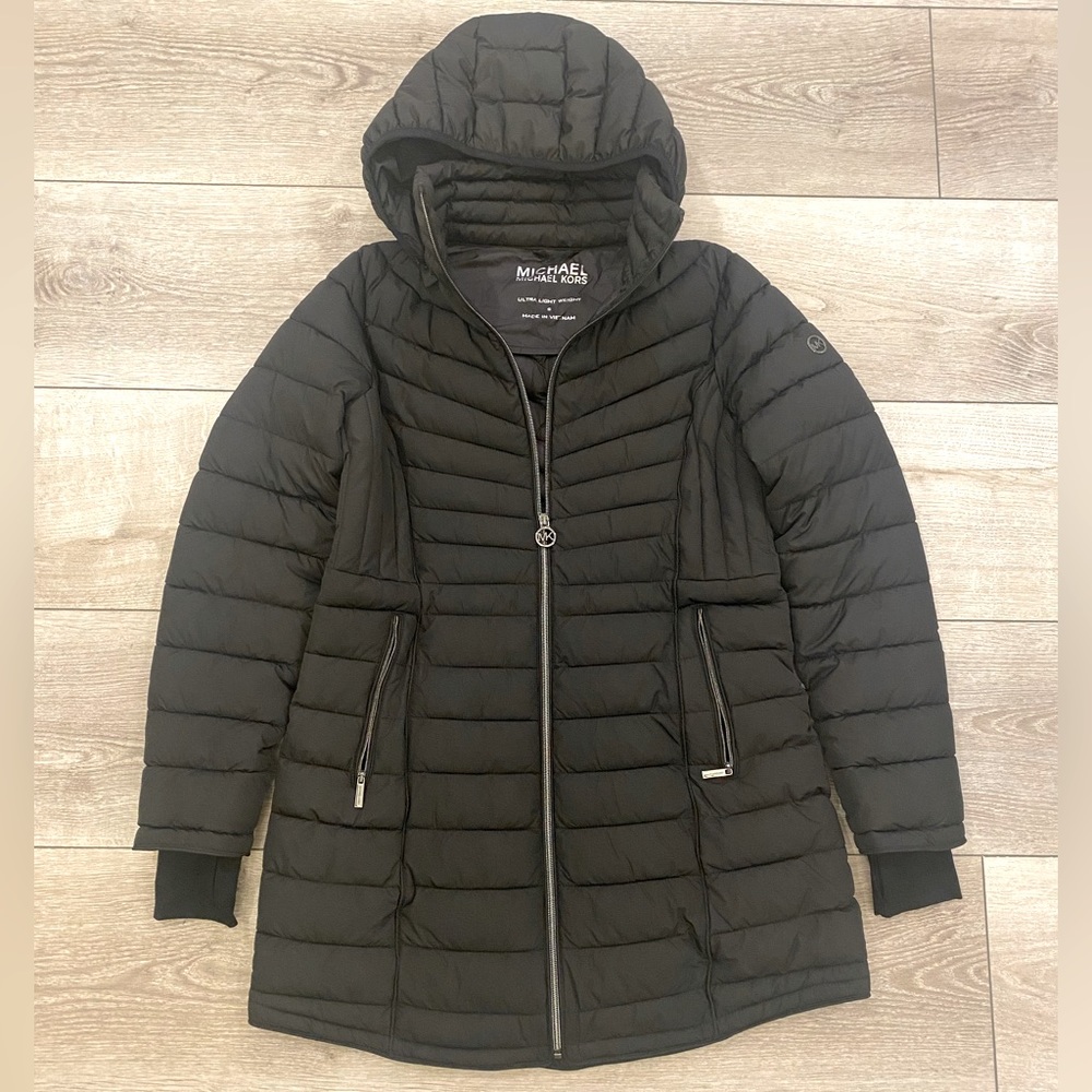 Michael Kors black puffer coat. Size small.